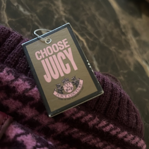 Juicy Couture Clutch - Picture 2 of 5